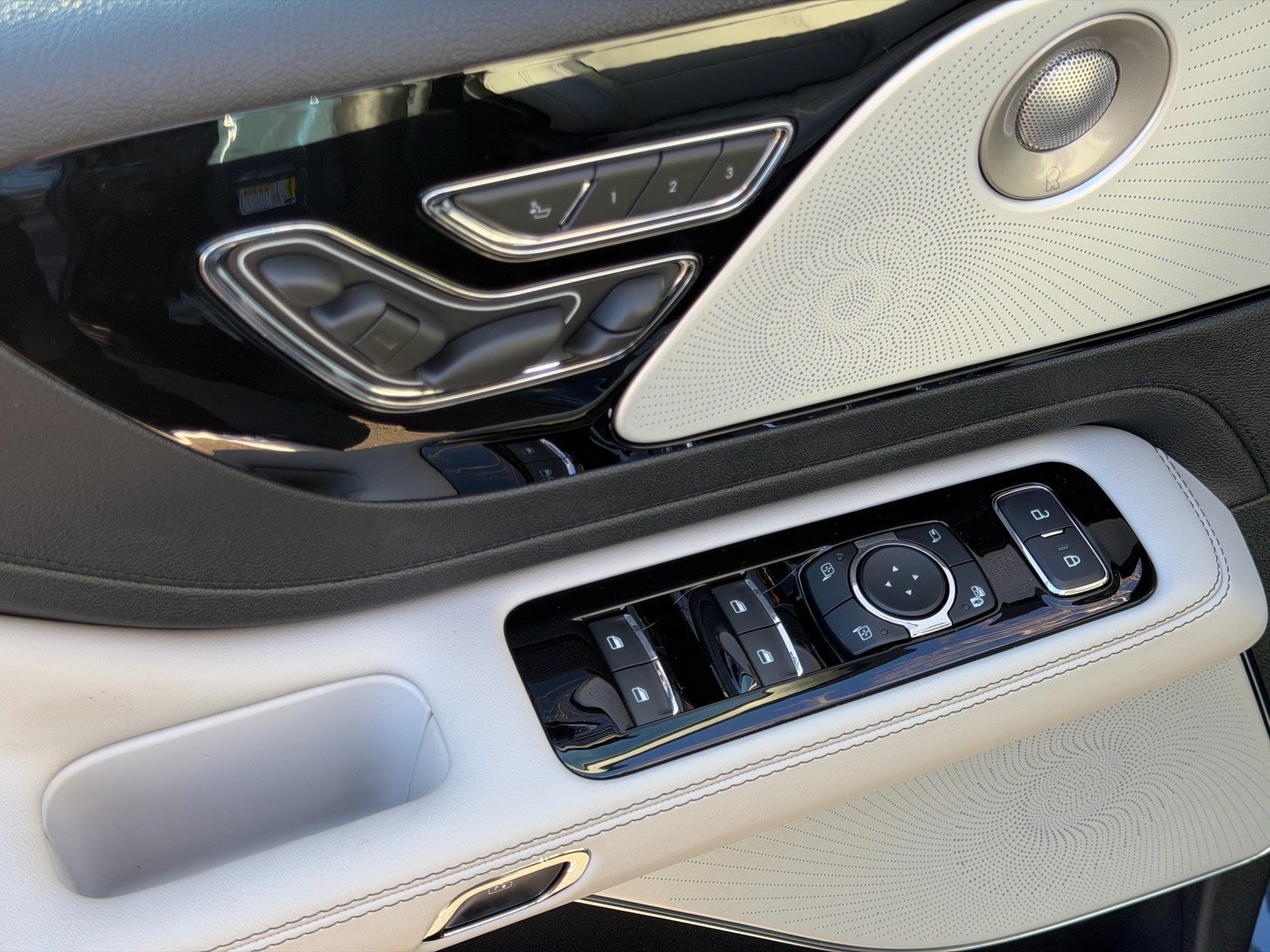 New 2026 Lincoln Aviator Reserve AWD/4WD image 25