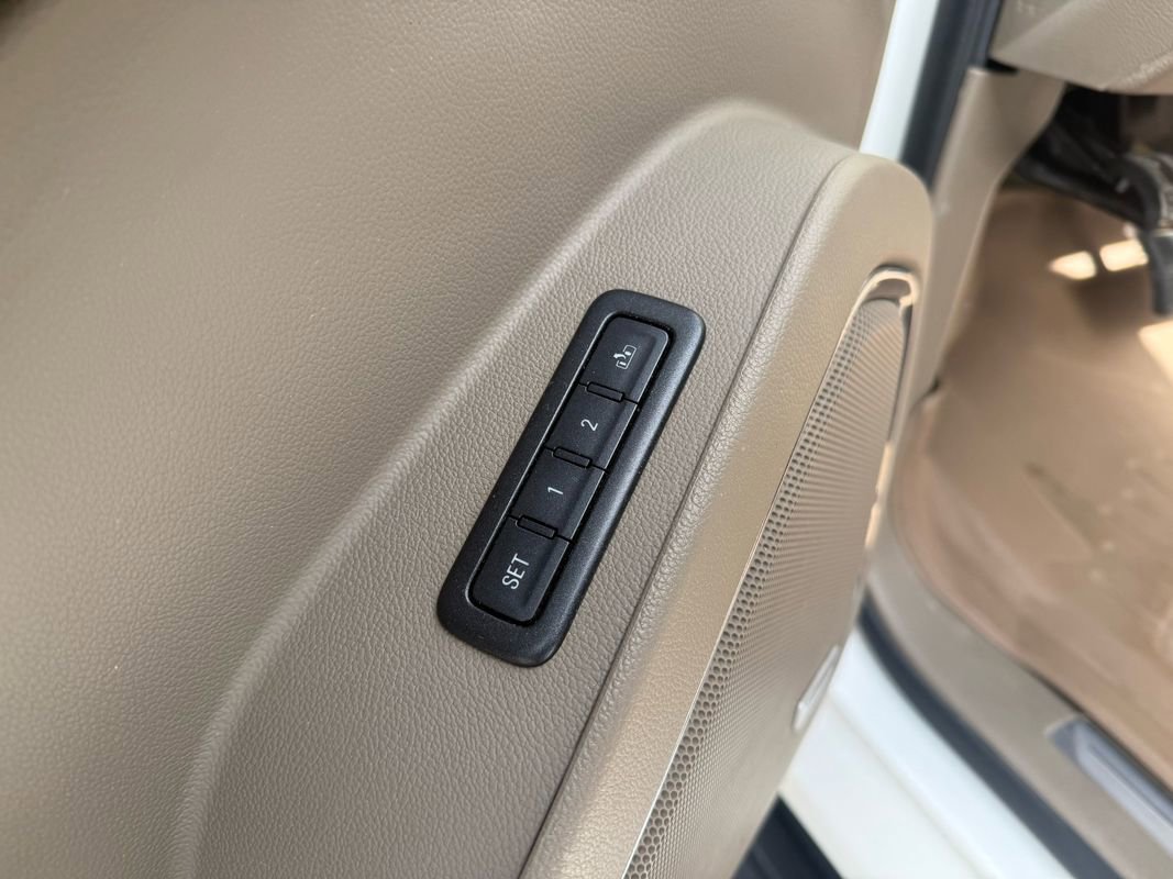 Used 2016 GMC Yukon SLT AWD/4WD image 17