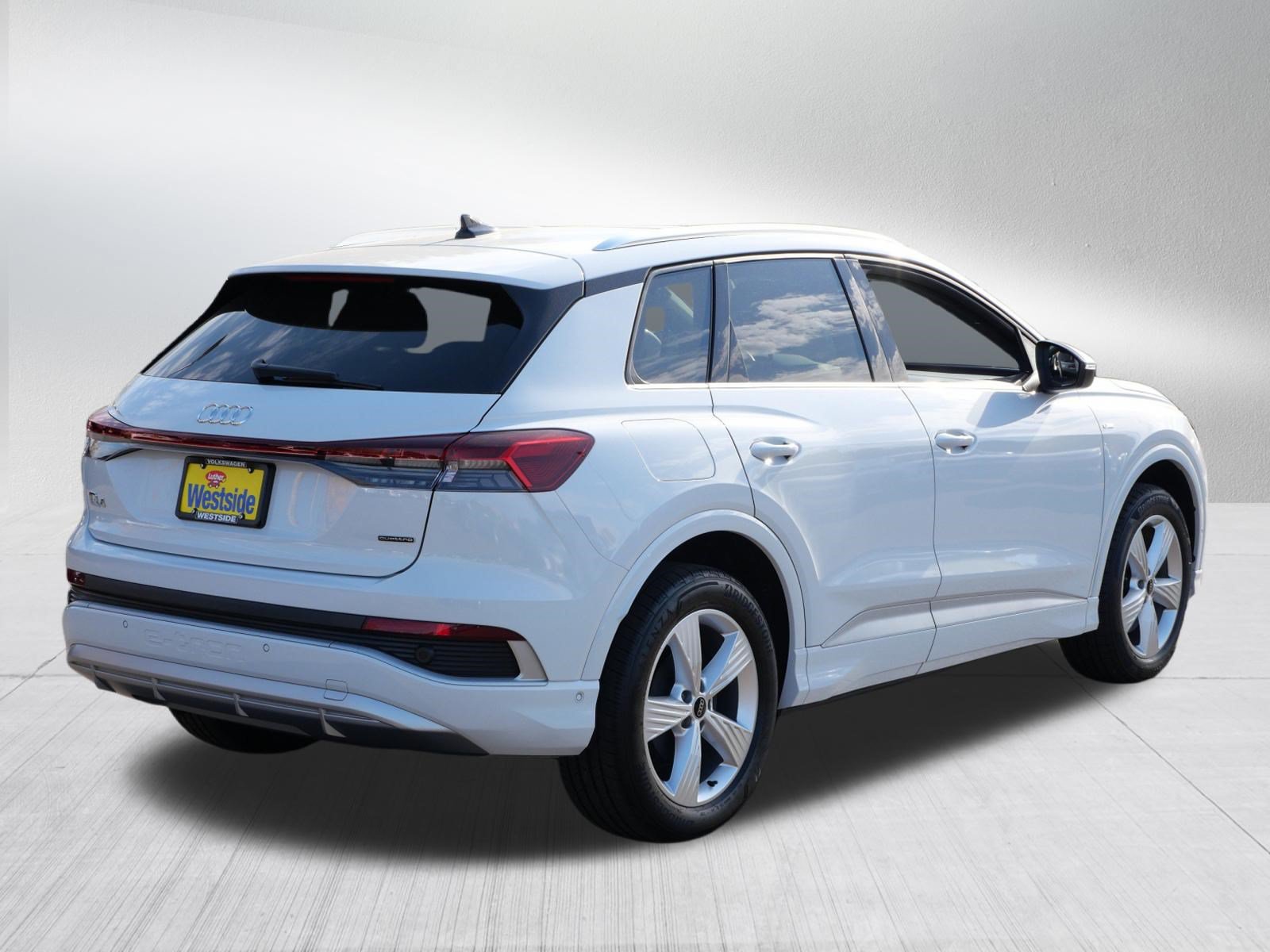 Used 2023 Audi Q4 e-tron Premium Plus AWD/4WD image 7