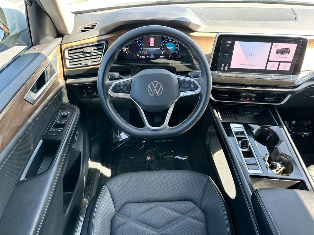 Used 2025 Volkswagen Atlas SE FWD image 21