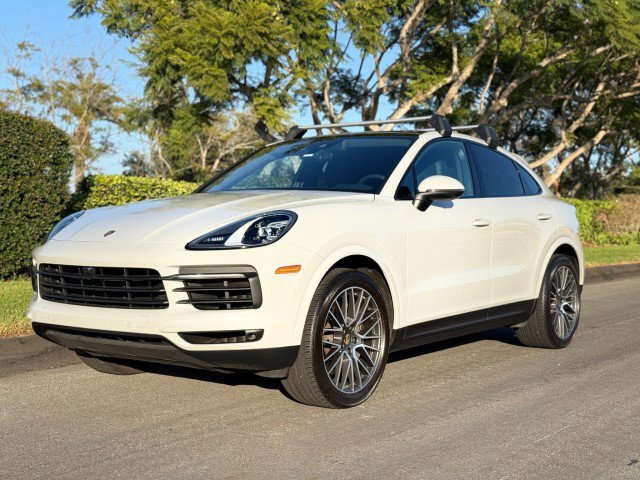 Used 2023 Porsche Cayenne Coupe image 1