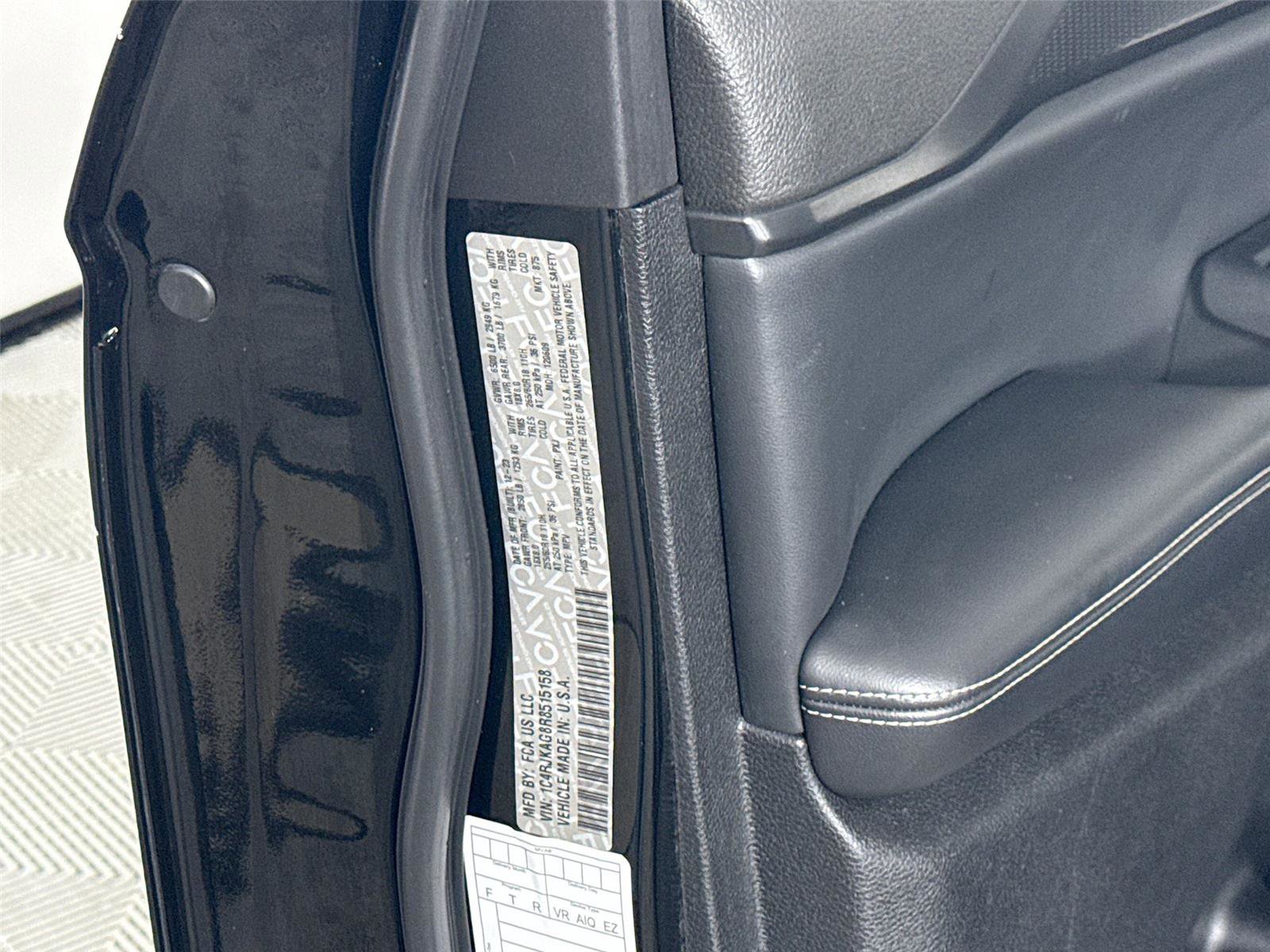 Used 2024 Jeep Grand Cherokee L Laredo image 26