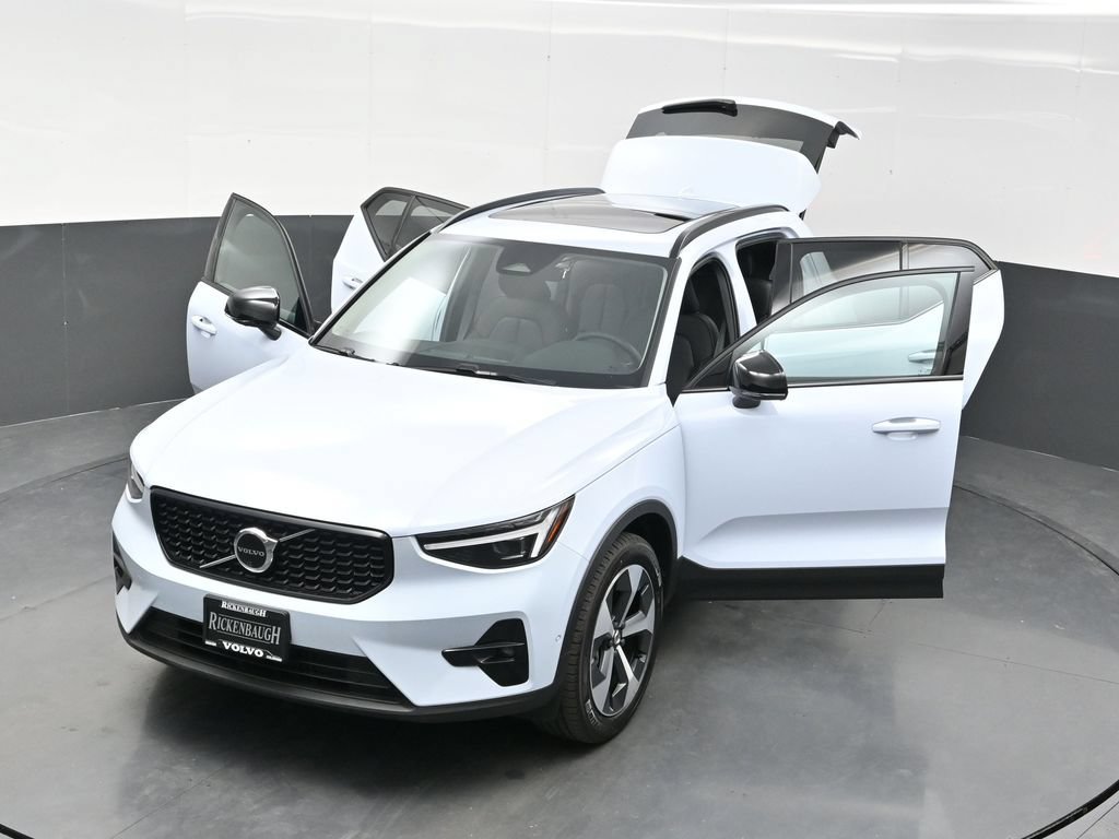 New 2026 Volvo XC40 B5 Plus w/ Climate Package AWD/4WD image 41