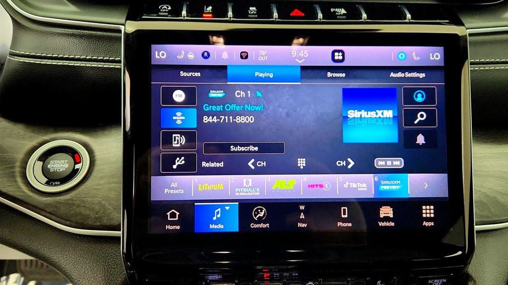 Used 2023 Jeep Grand Cherokee Limited AWD/4WD image 16