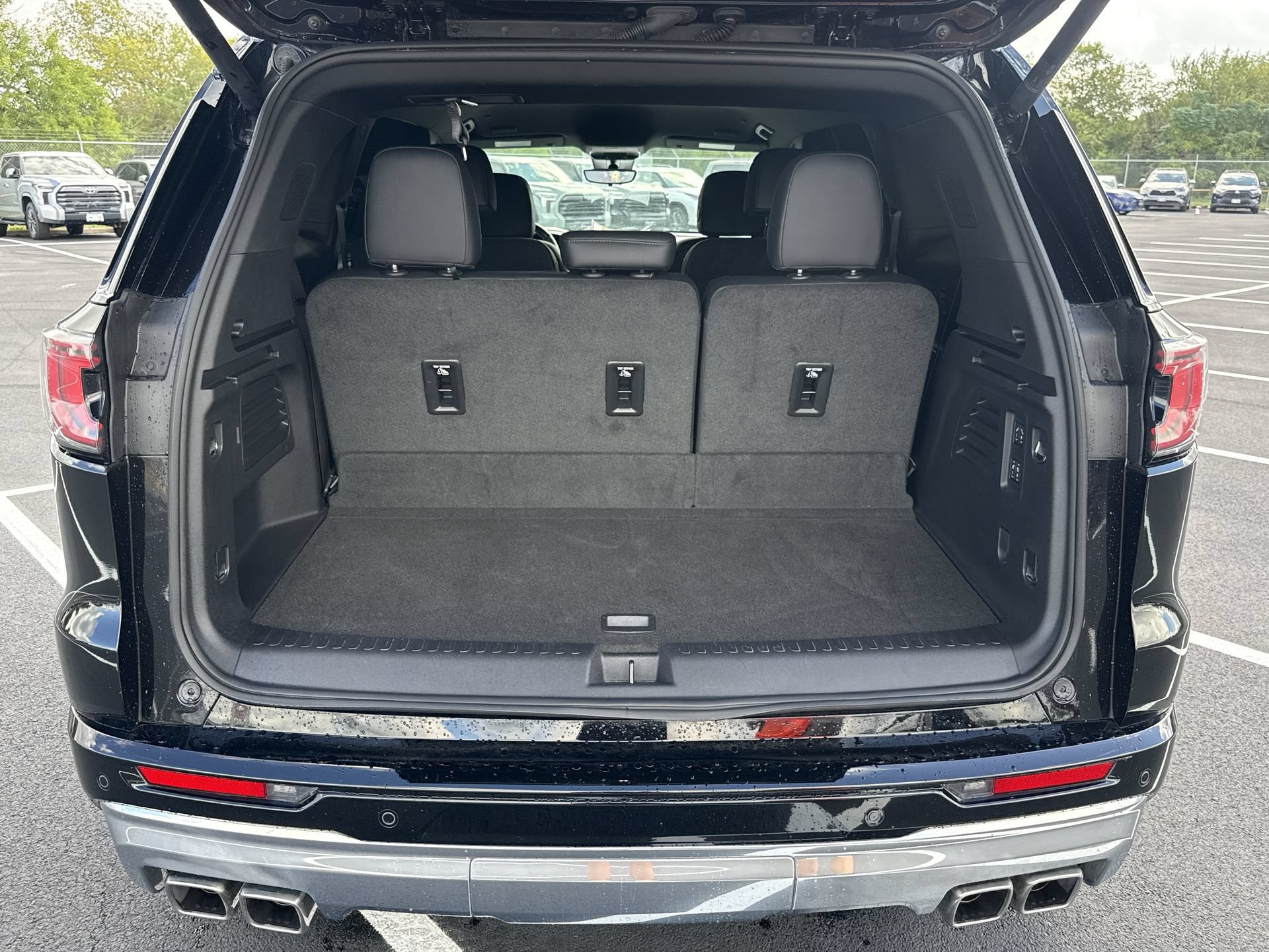 Used 2025 GMC Acadia Denali w/ Super Cruise Package FWD image 20