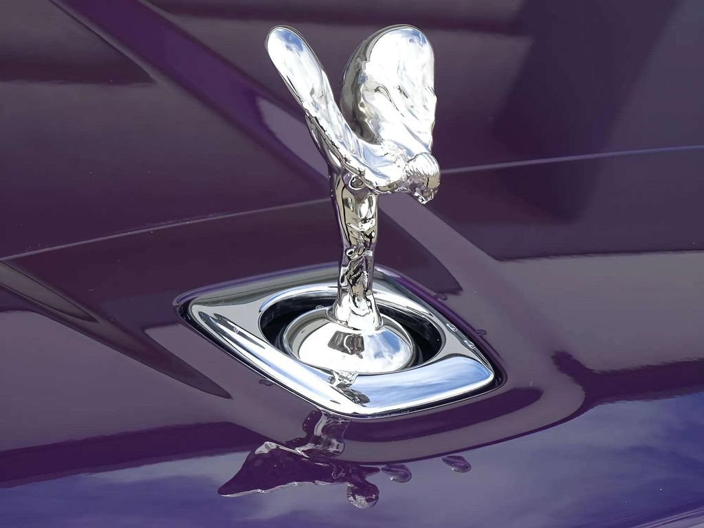 Certified 2025 Rolls-Royce Cullinan AWD/4WD image 8