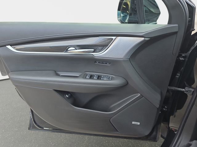 Used 2023 Cadillac XT6 Sport image 30