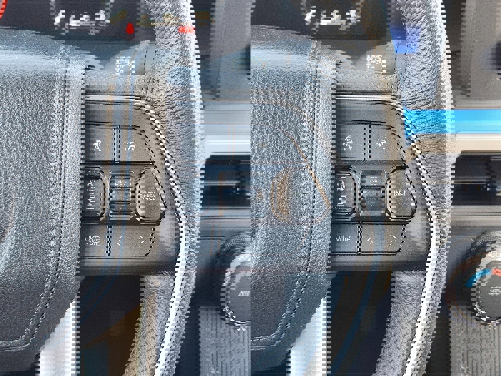 Used 2025 Toyota Tacoma TRD Off-Road image 40