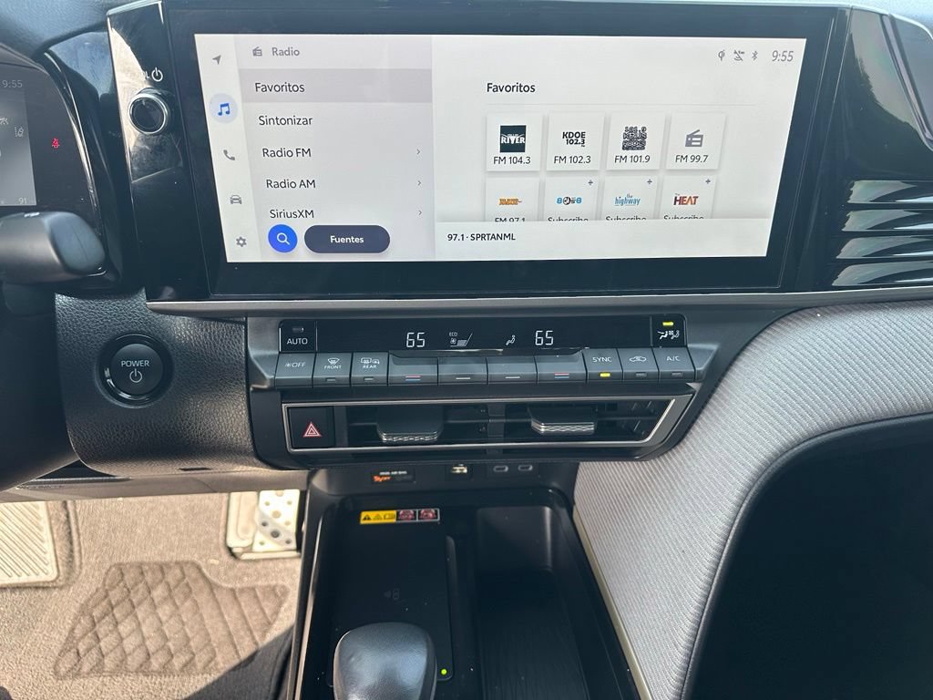 Used 2025 Toyota Camry SE w/ Multimedia Upgrade Package FWD image 16
