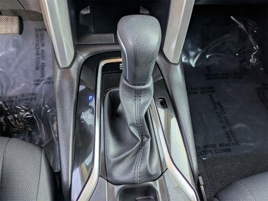 Used 2025 Toyota Corolla Cross LE image 22