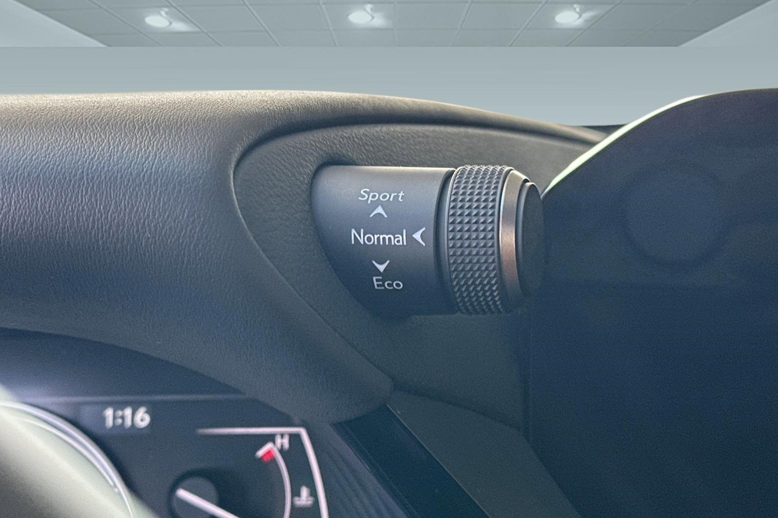 Used 2025 Lexus ES 300h w/ Premium Package image 35