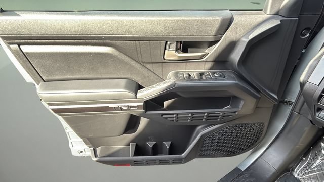 Used 2025 Toyota Tacoma TRD Off-Road AWD/4WD image 17