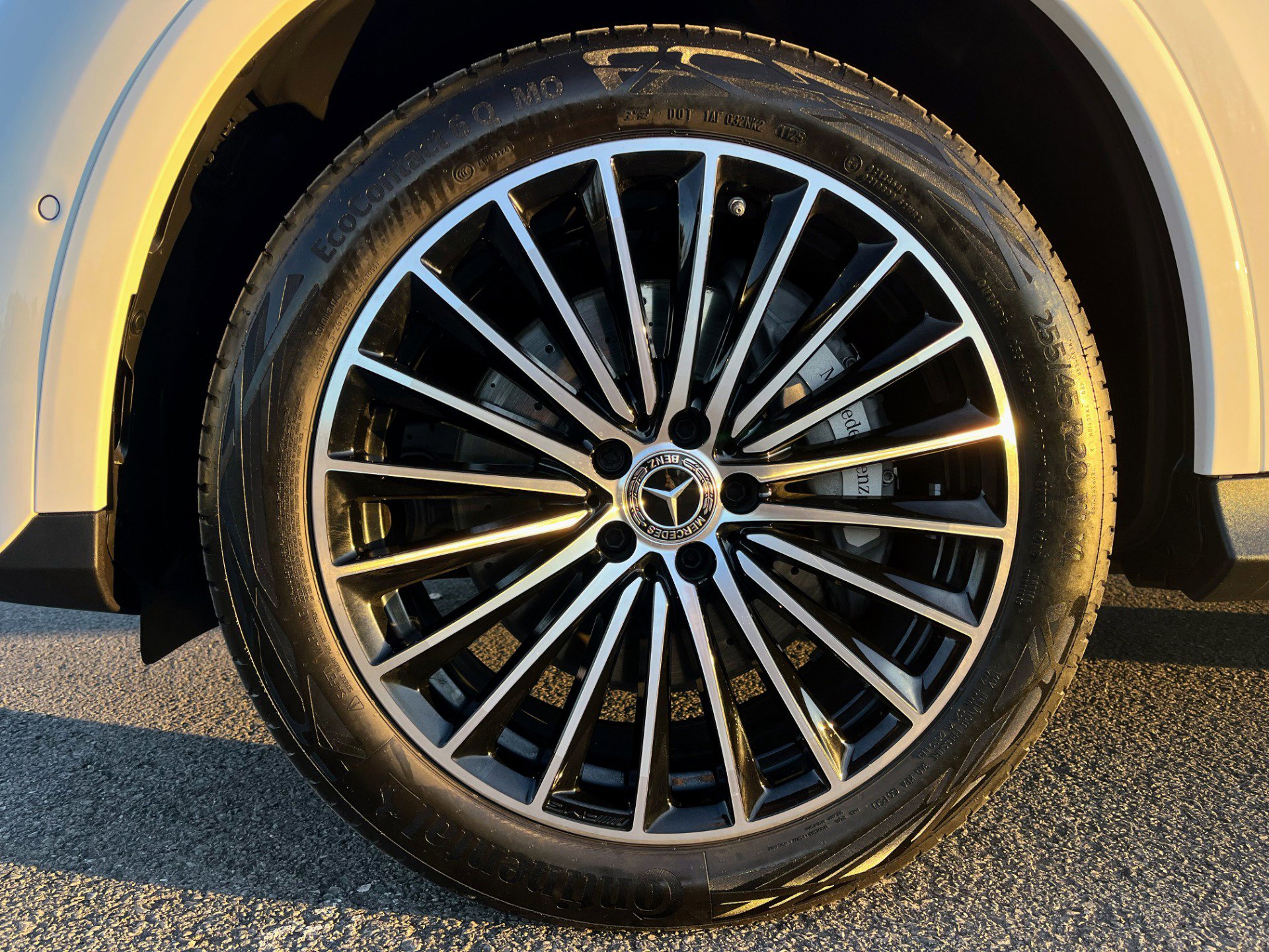 Used 2025 Mercedes-Benz GLC 300 4MATIC NIGHT PKG, AMG LINE PKG image 56