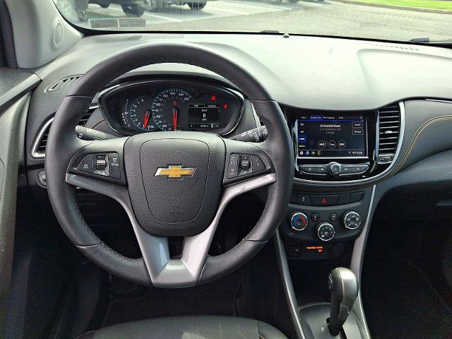 Used 2022 Chevrolet Trax LT w/ LT Convenience Package AWD/4WD image 13