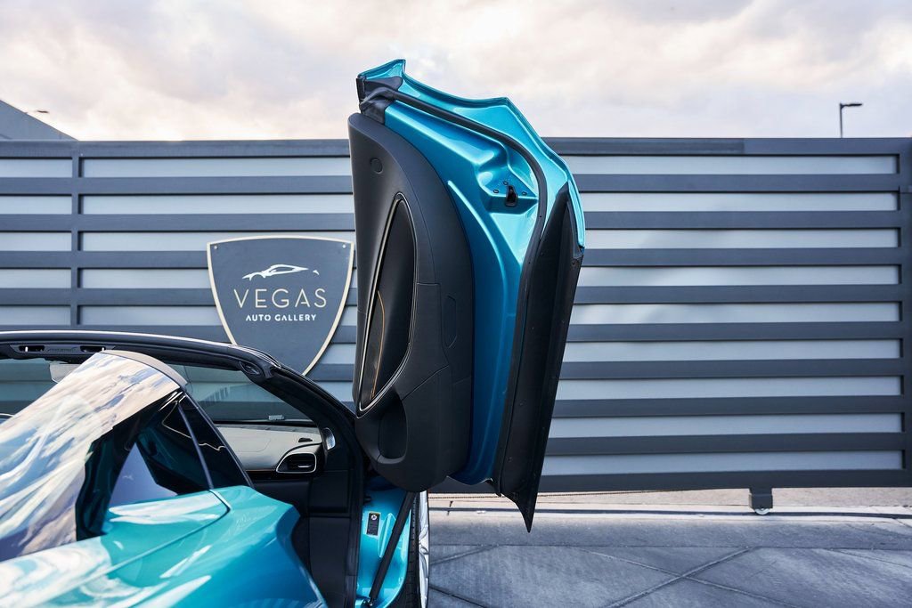 Used 2025 McLaren Artura Spider image 26