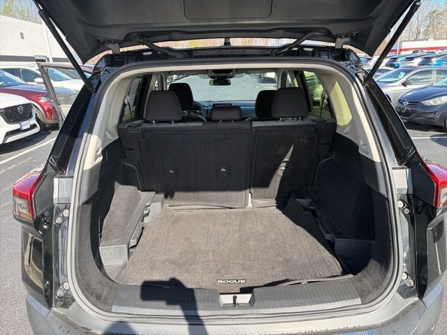 Used 2023 Nissan Rogue SV image 25