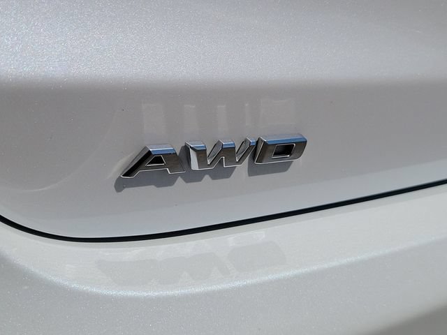 Certified 2025 Cadillac XT6 Luxury AWD/4WD image 6