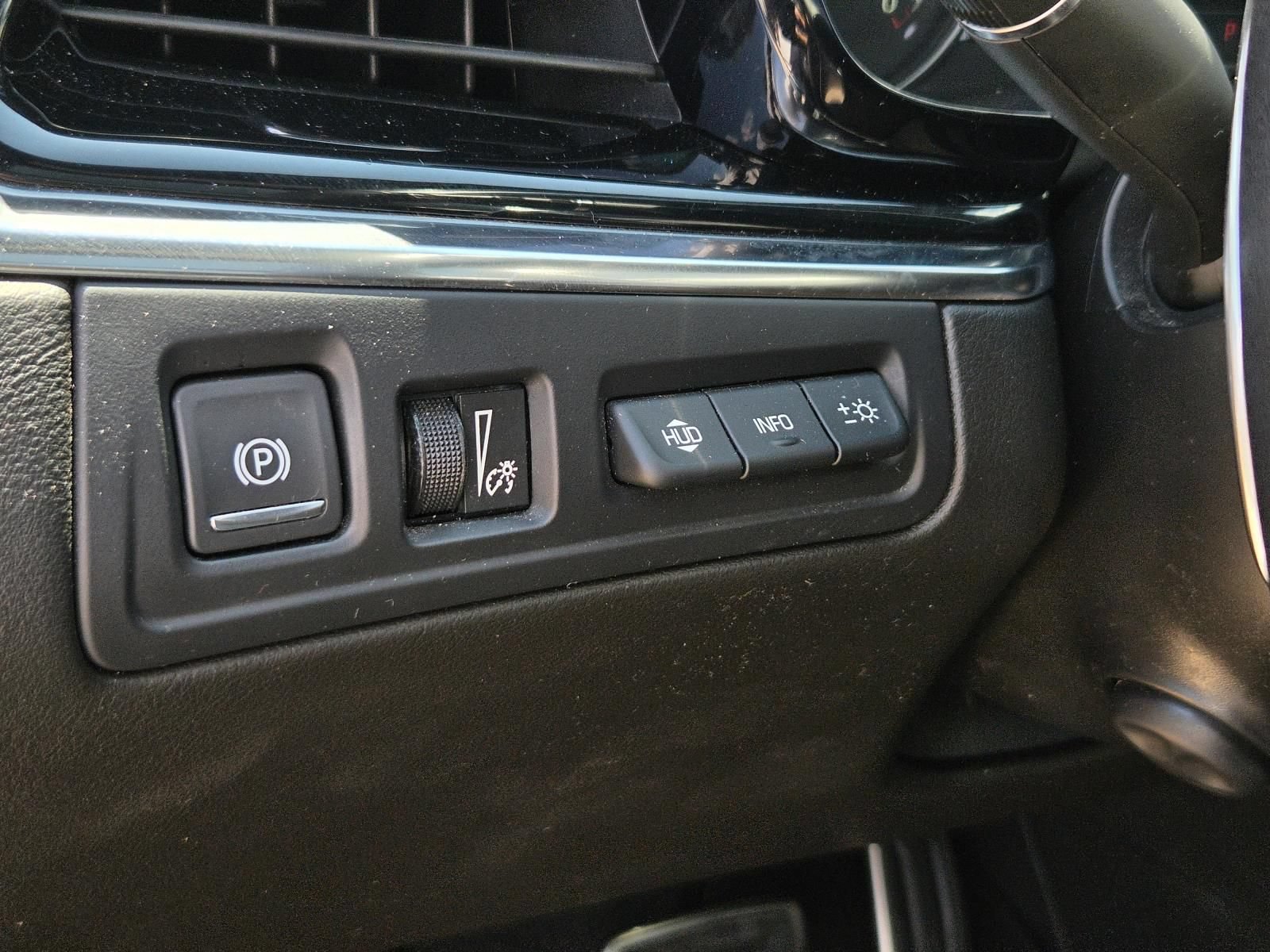 Used 2022 Cadillac XT6 Sport w/ Technology Package AWD/4WD image 25