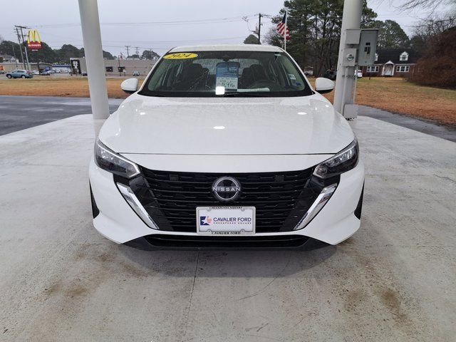 Used 2024 Nissan Sentra SV FWD image 2
