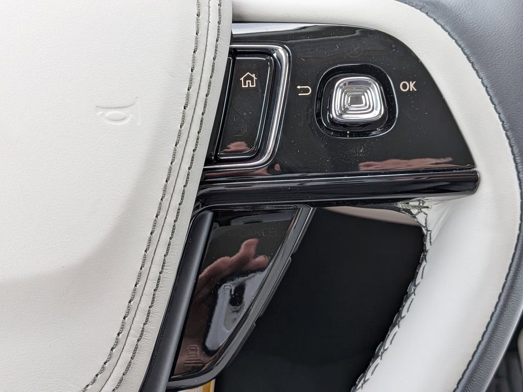 New 2026 Lincoln Aviator Reserve w/ Jet Appearance Package RWD image 31