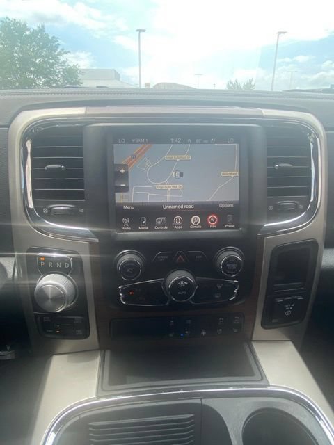 Used 2016 RAM 1500 Laramie w/ Convenience Group AWD/4WD image 8