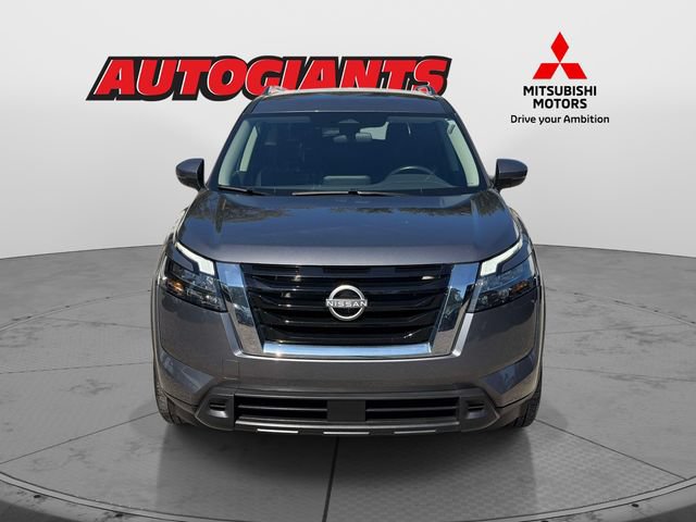 Used 2025 Nissan Pathfinder SV FWD image 8