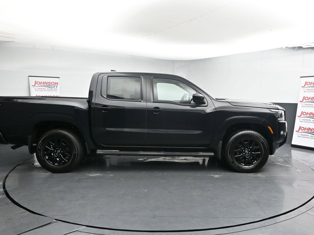 Used 2023 Nissan Frontier SV w/ Midnight Edition Package image 9