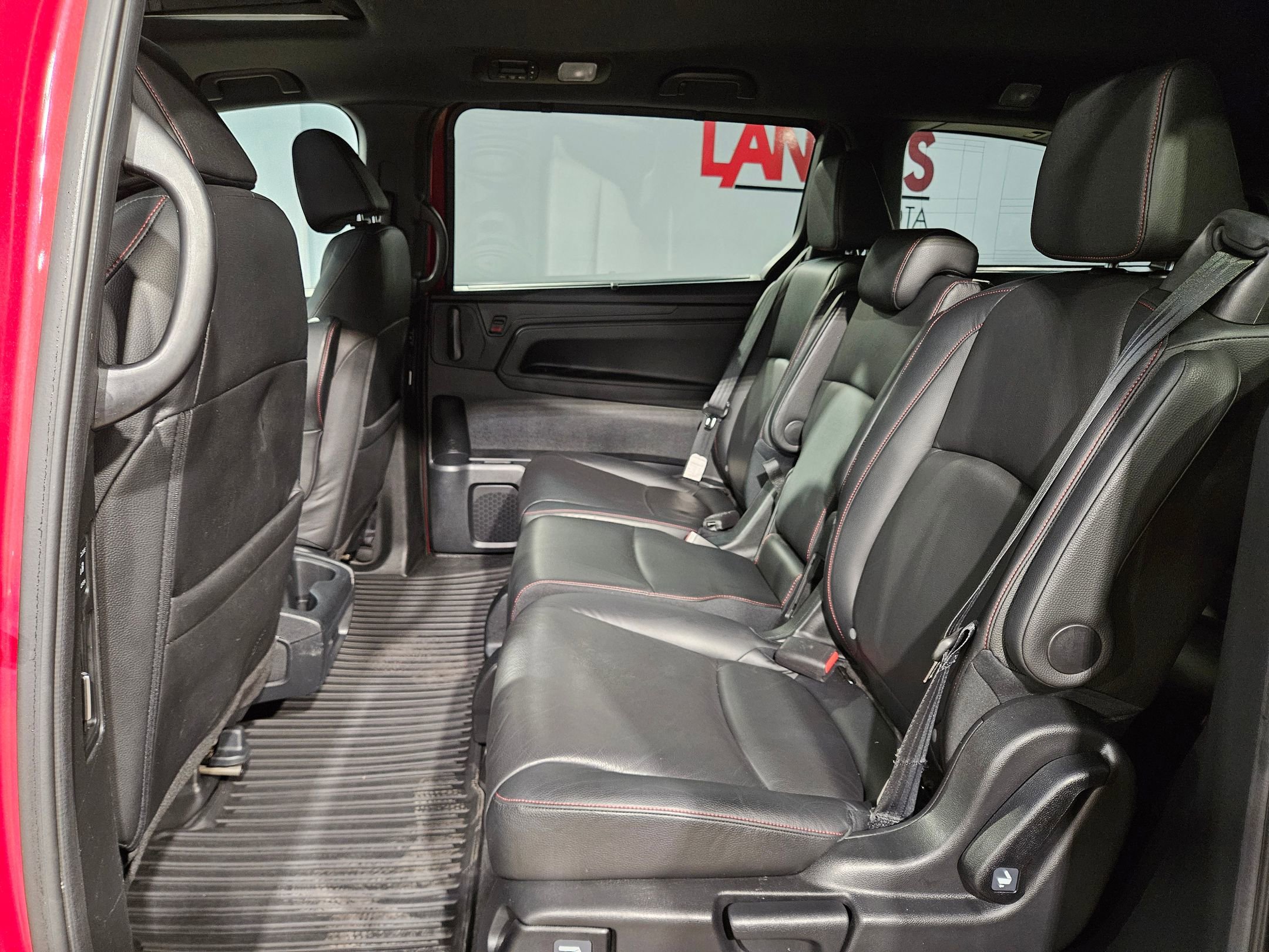 Used 2023 Honda Odyssey Sport image 32