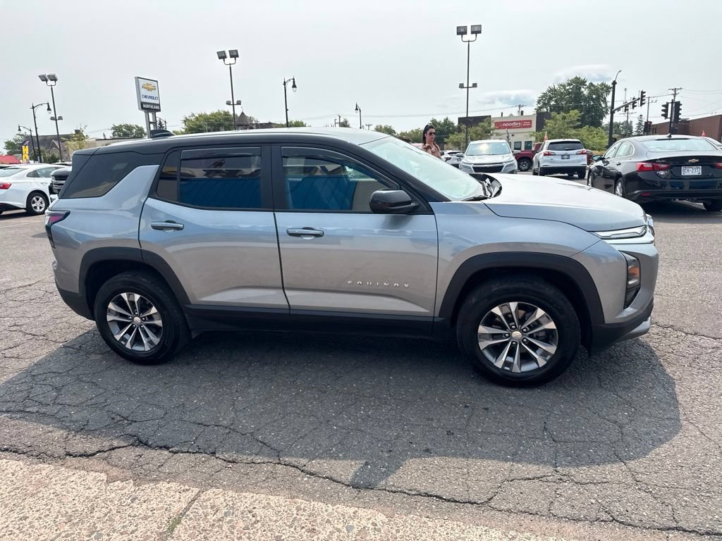 Certified 2026 Chevrolet Equinox LT AWD/4WD image 9