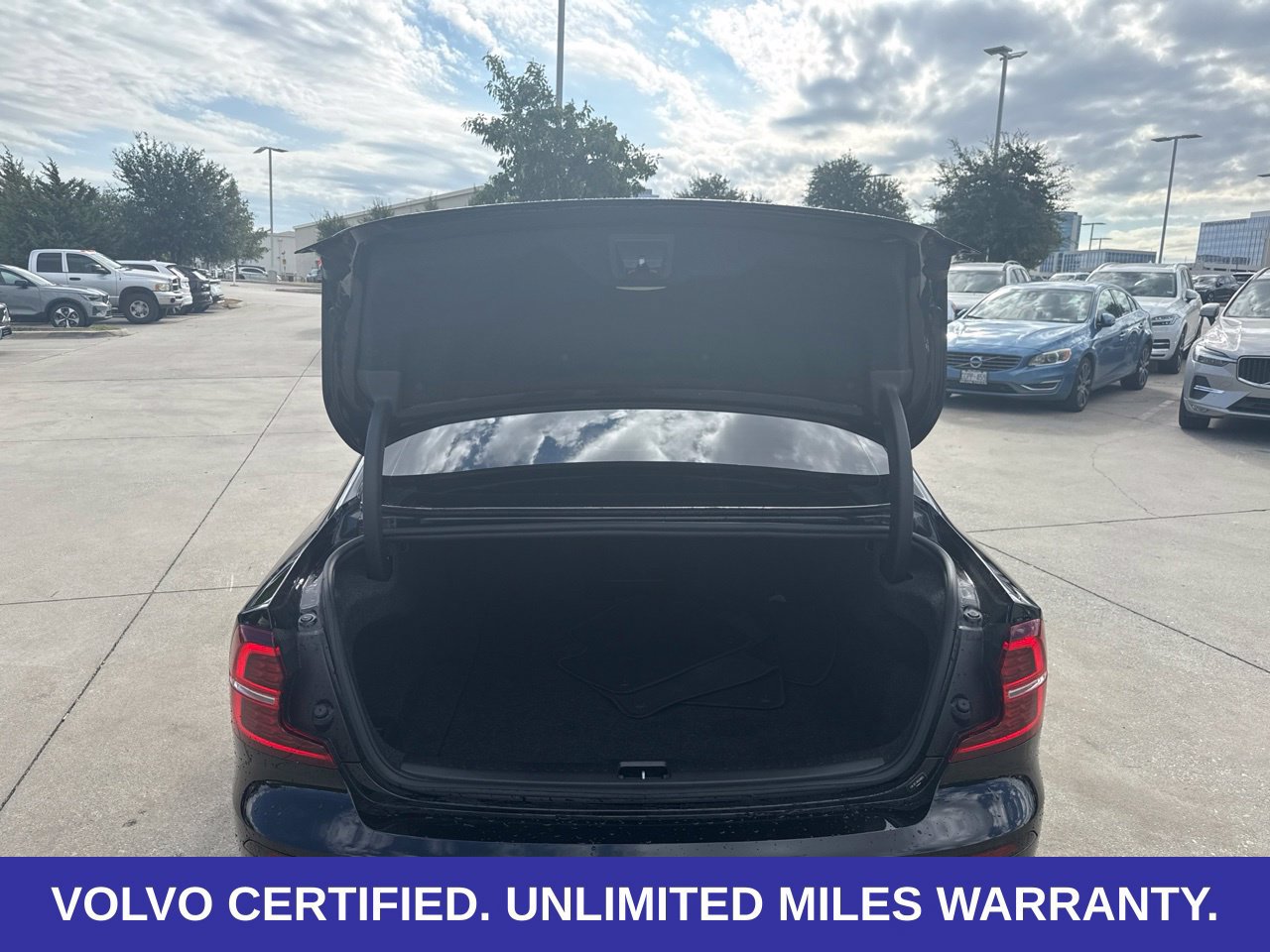 Certified 2024 Volvo S60 B5 Plus FWD image 7