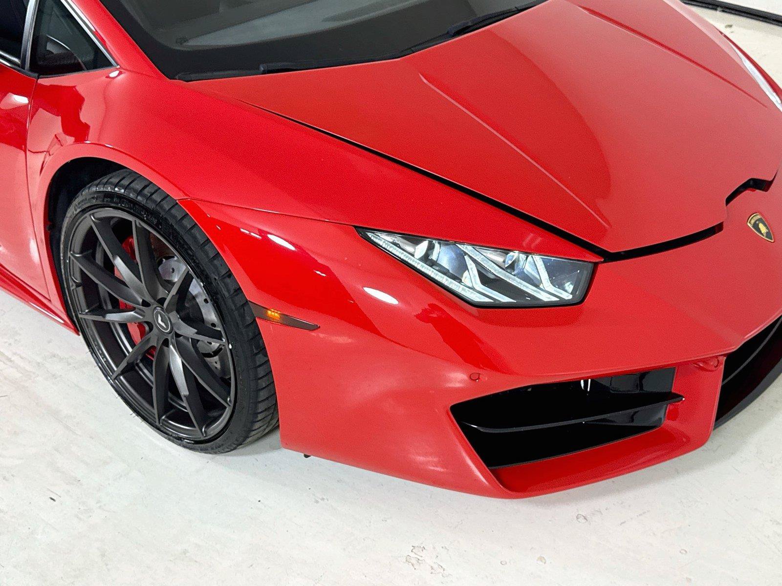 Used 2016 Lamborghini Huracan LP 580-2 RWD image 32