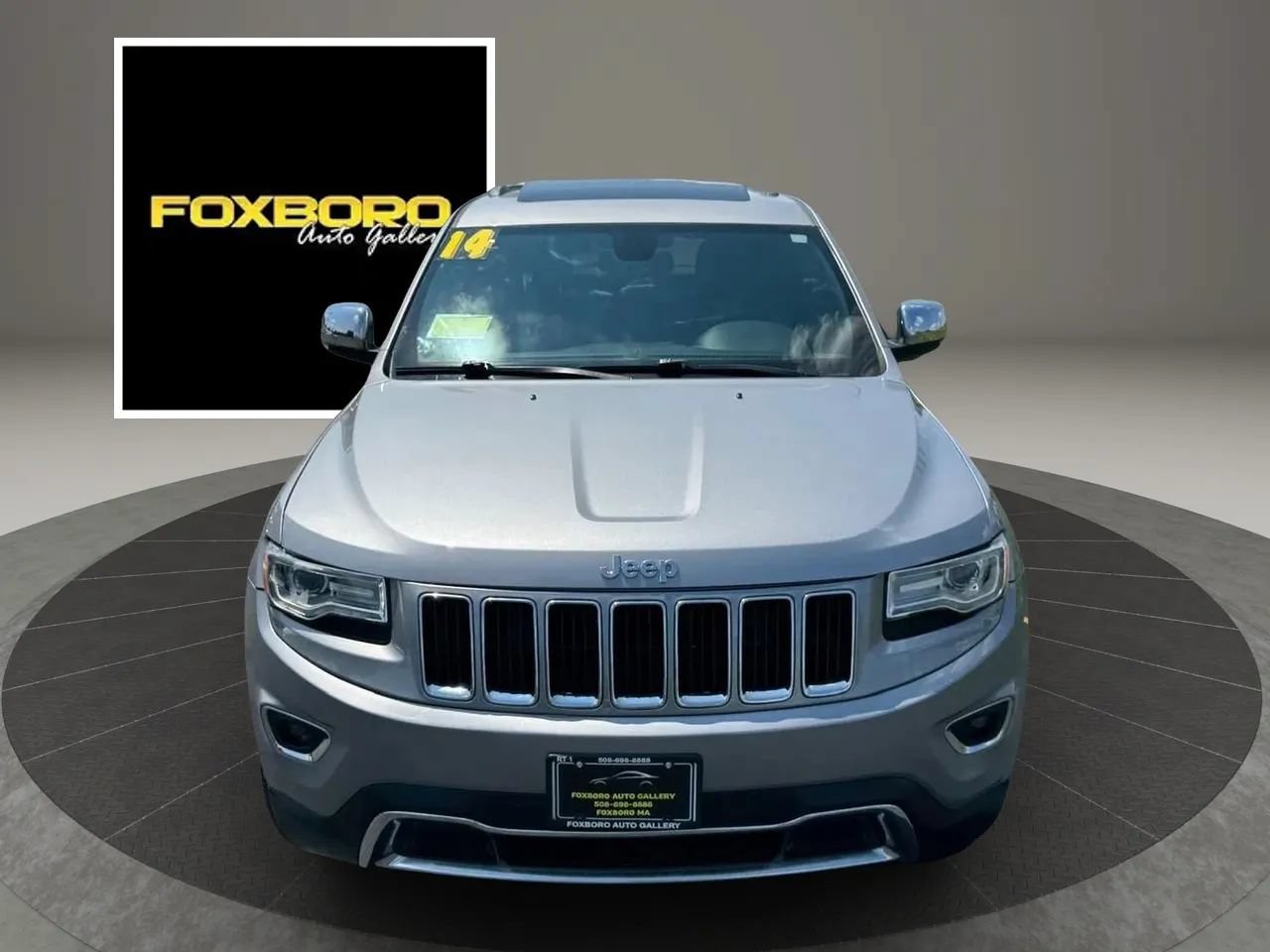 Used 2014 Jeep Grand Cherokee Limited w/ Luxury Group II AWD/4WD image 2