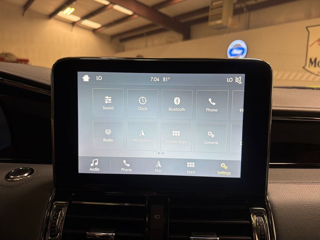 Used 2018 Lincoln Navigator Reserve w/ Technology Package AWD/4WD image 21
