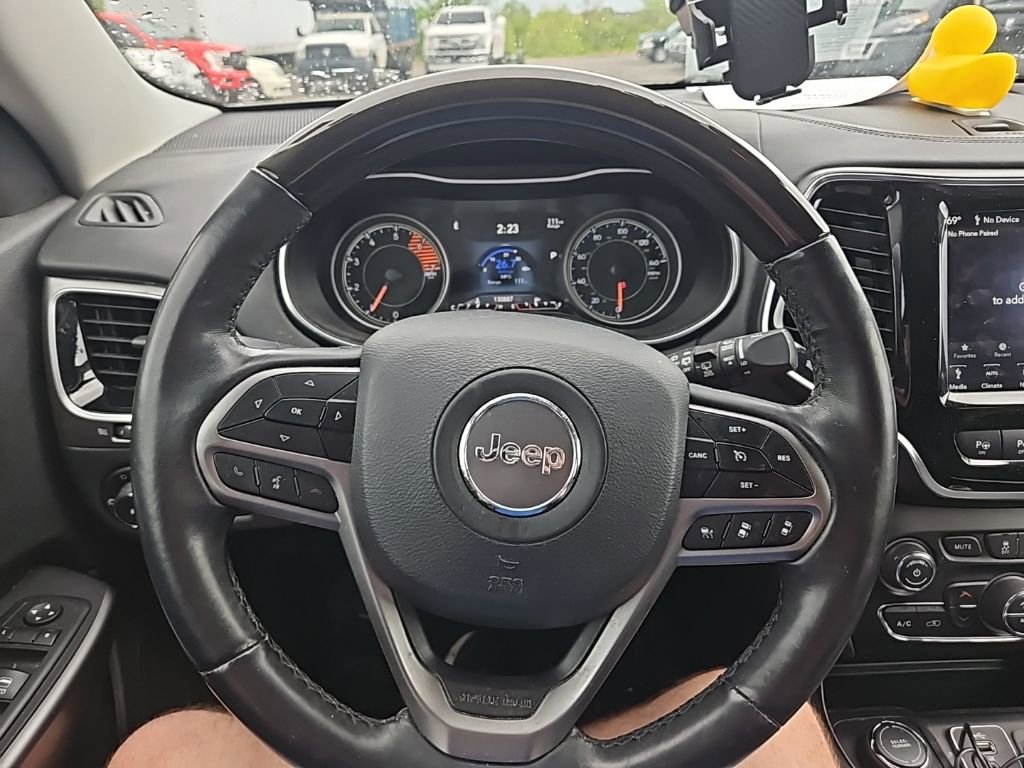 Used 2019 Jeep Cherokee Overland w/ Technology Group image 18