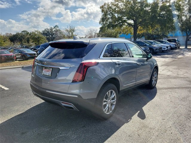 Used 2023 Cadillac XT5 Premium Luxury image 2