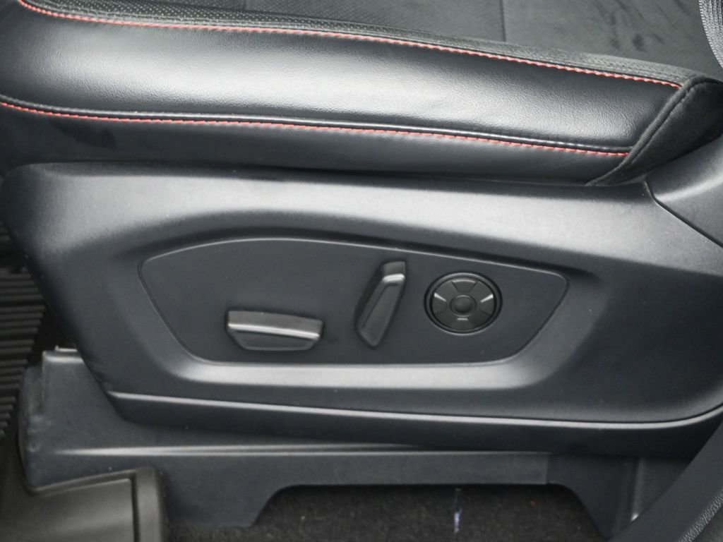 Used 2025 Ford Explorer ST image 9