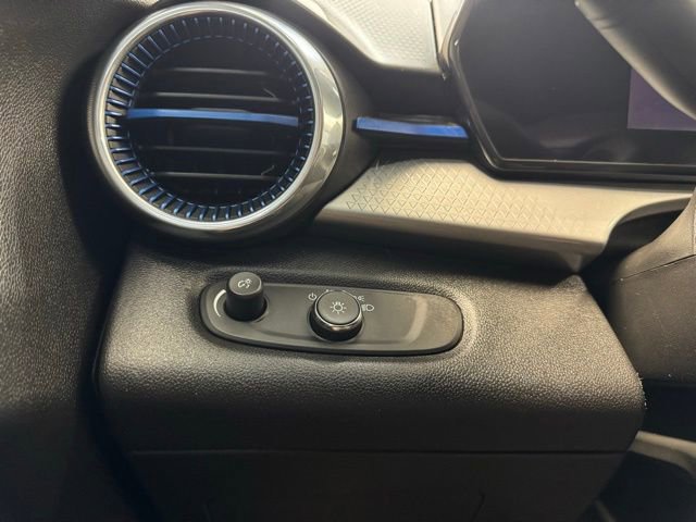 Used 2024 Chevrolet Trax LT image 15