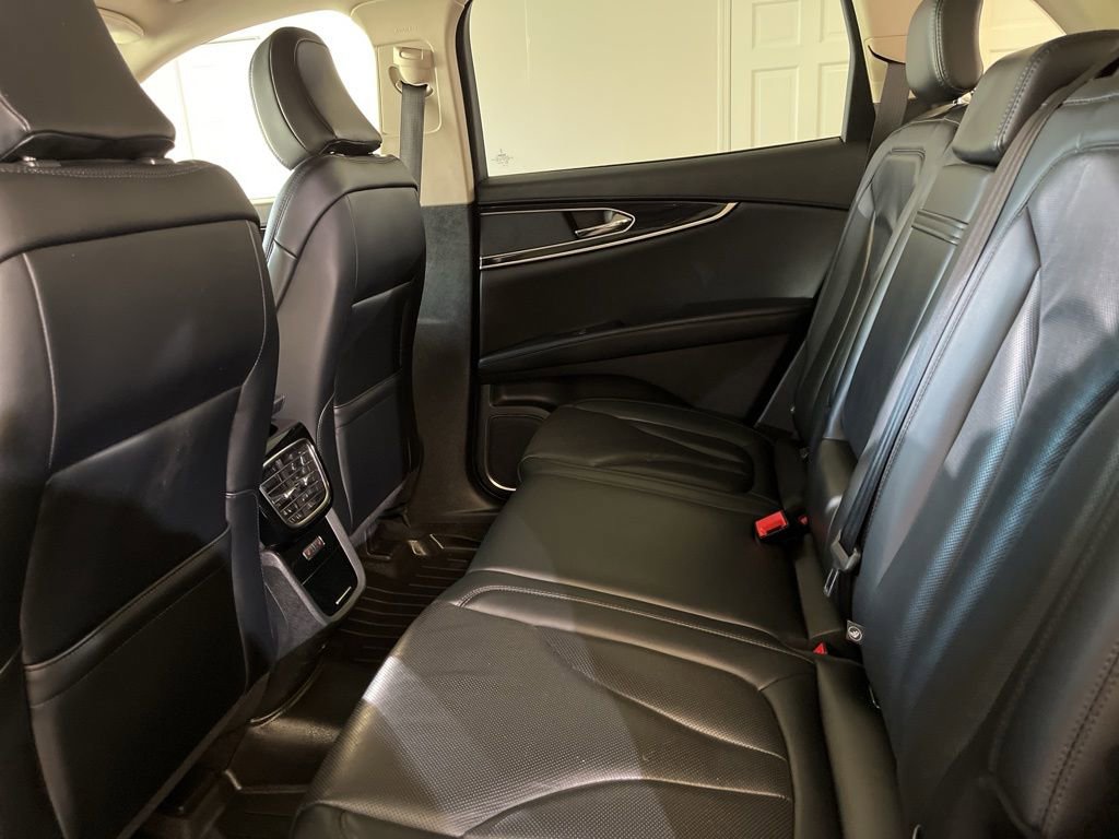 Used 2022 Lincoln Nautilus Reserve AWD/4WD image 13