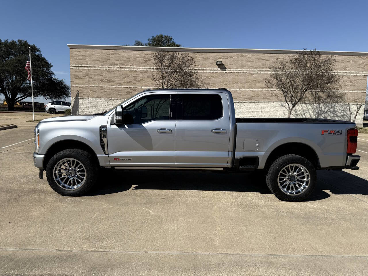 Used 2023 Ford F250 Limited w/ FX4 Off-Road Package image 7
