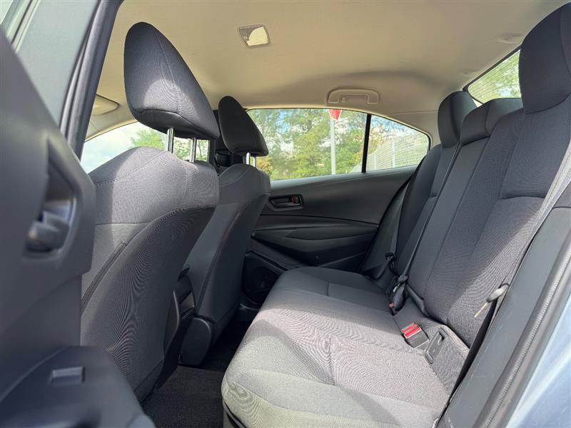 Used 2022 Toyota Corolla LE FWD image 14