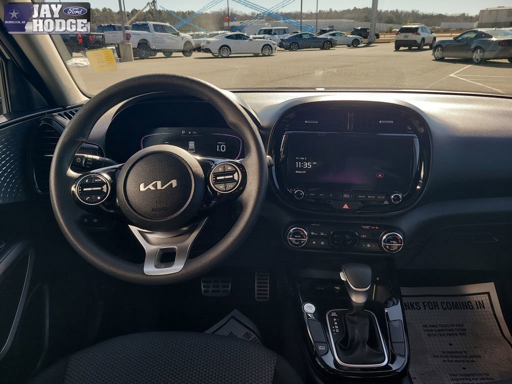 Used 2025 Kia Soul S image 29