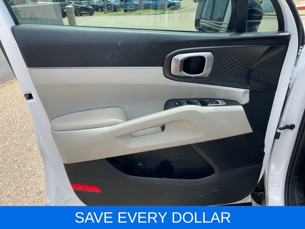 Used 2021 Kia Sorento S w/ Panoramic Sunroof Package FWD image 13