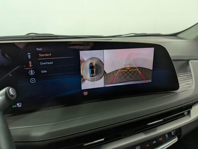 Used 2025 Cadillac XT4 Premium Luxury FWD image 5