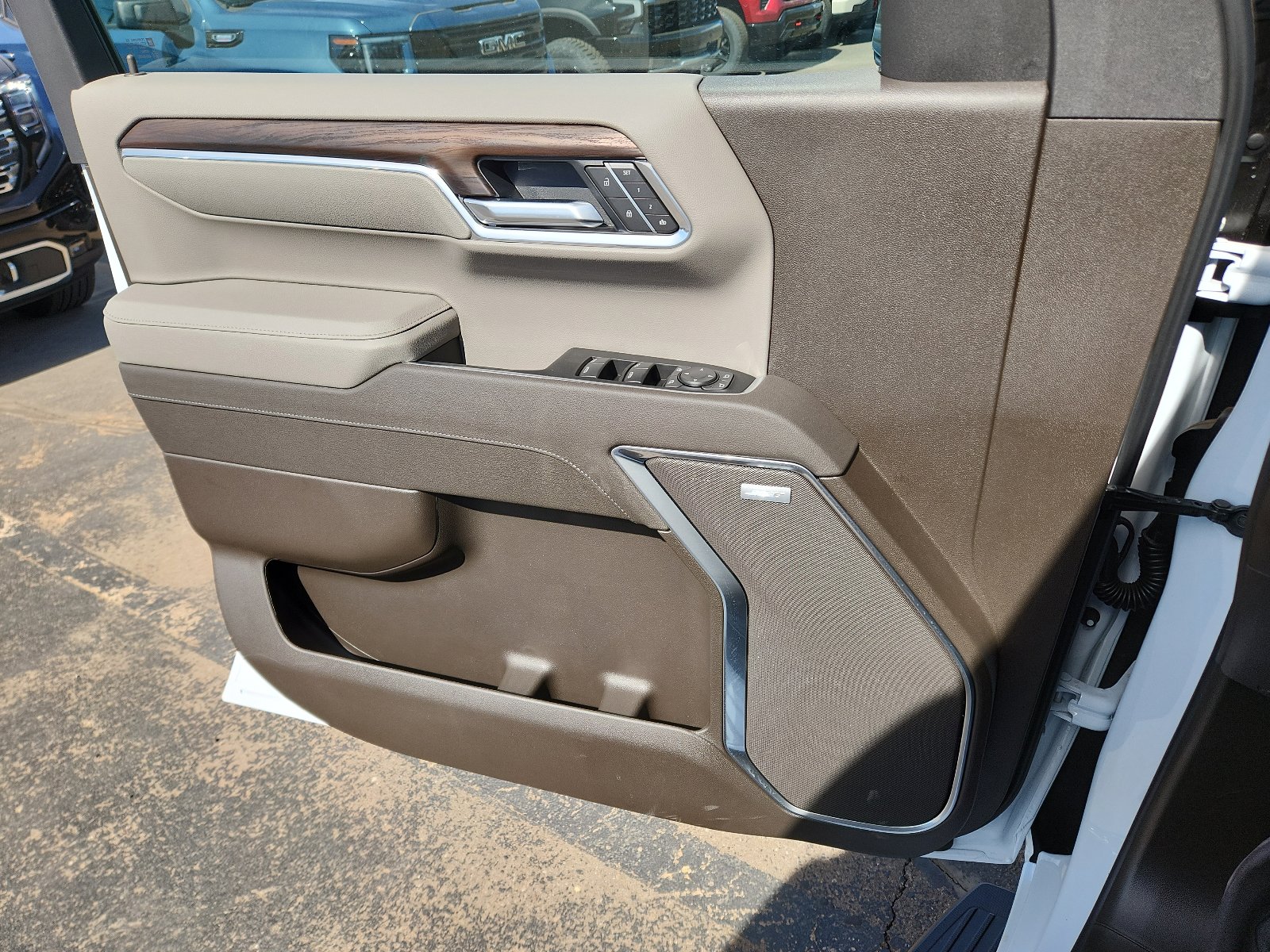 New 2026 GMC Sierra 1500 SLT w/ SLT Premium Plus Package image 14