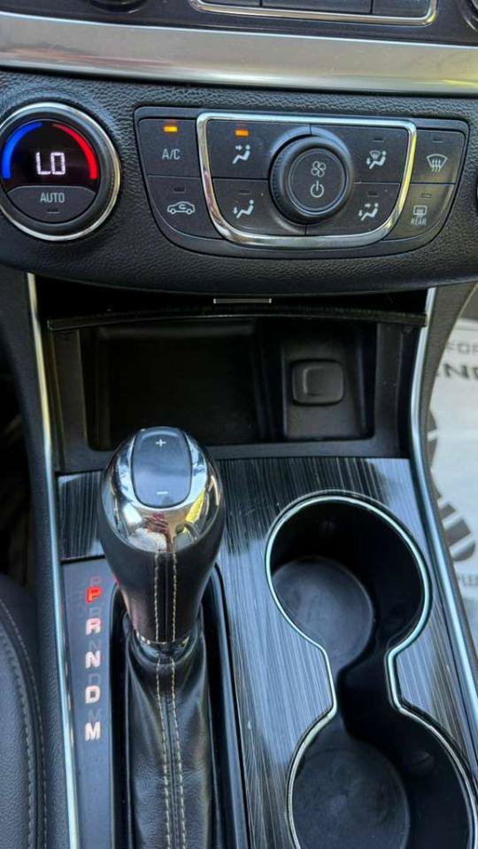 Used 2018 Chevrolet Impala LT FWD image 17
