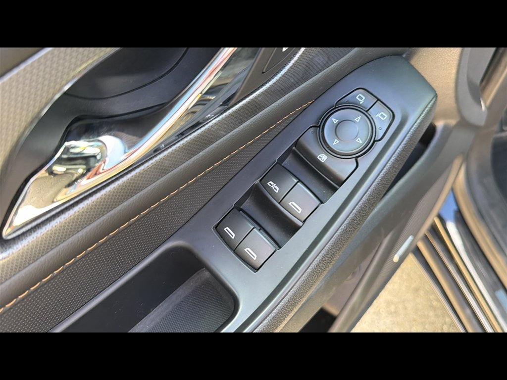 Used 2021 Chevrolet Traverse Premier w/ Redline Edition AWD/4WD image 8