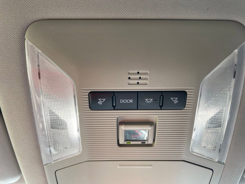 Used 2022 Toyota RAV4 LE FWD image 23