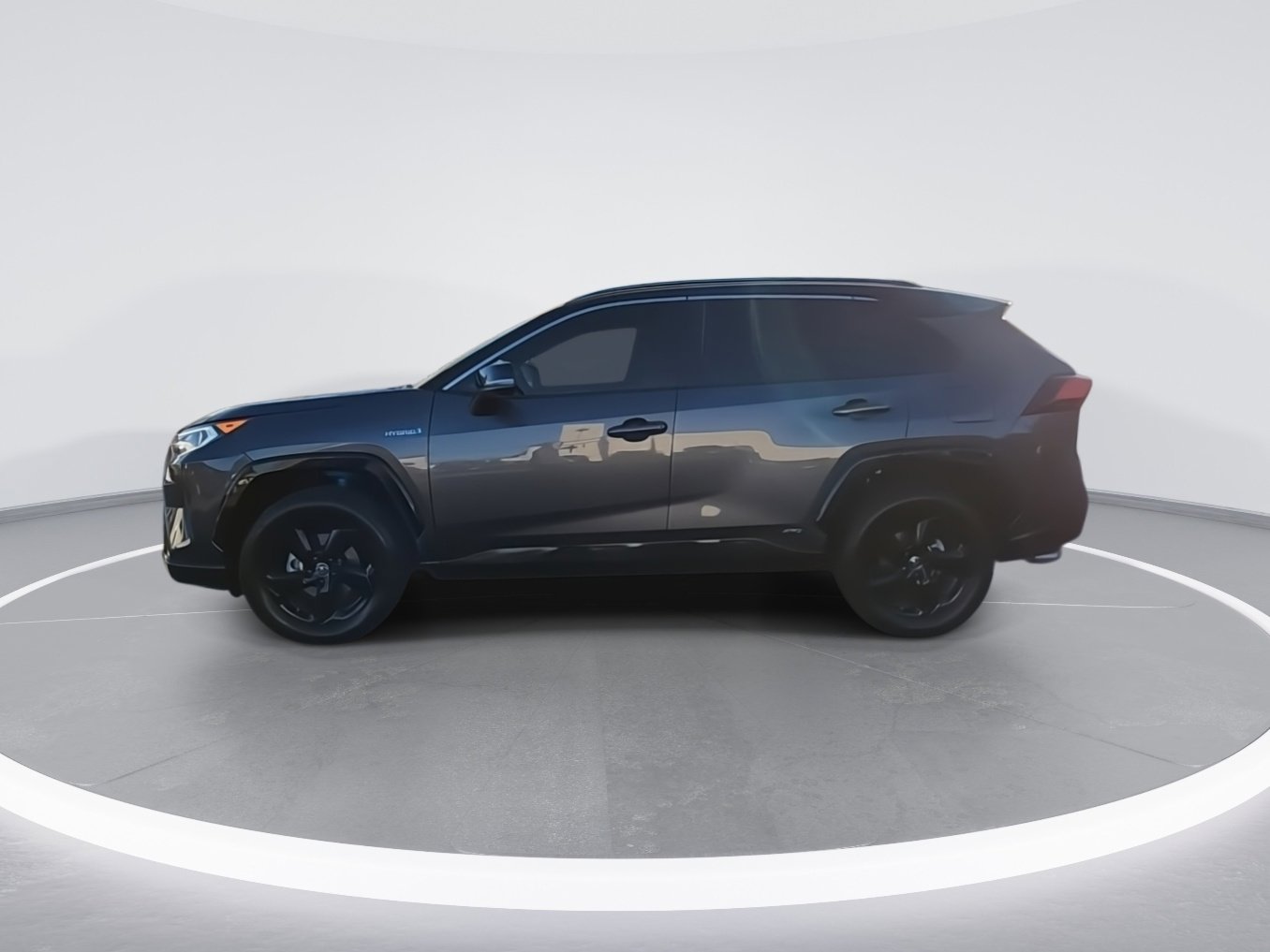 Used 2019 Toyota RAV4 XSE image 5
