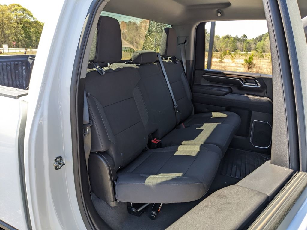 Used 2025 Chevrolet Silverado 2500 LT w/ Convenience Package image 45