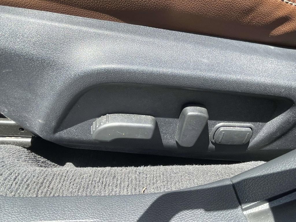 Used 2019 Subaru Outback 2.5i Touring w/ Popular Package #3A AWD/4WD image 16